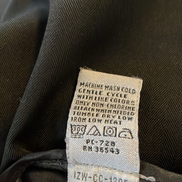 Izod Golf Black Golf Skirt with Shorts Underneath Side Zip Closure Size 10 - Picture 6 of 6